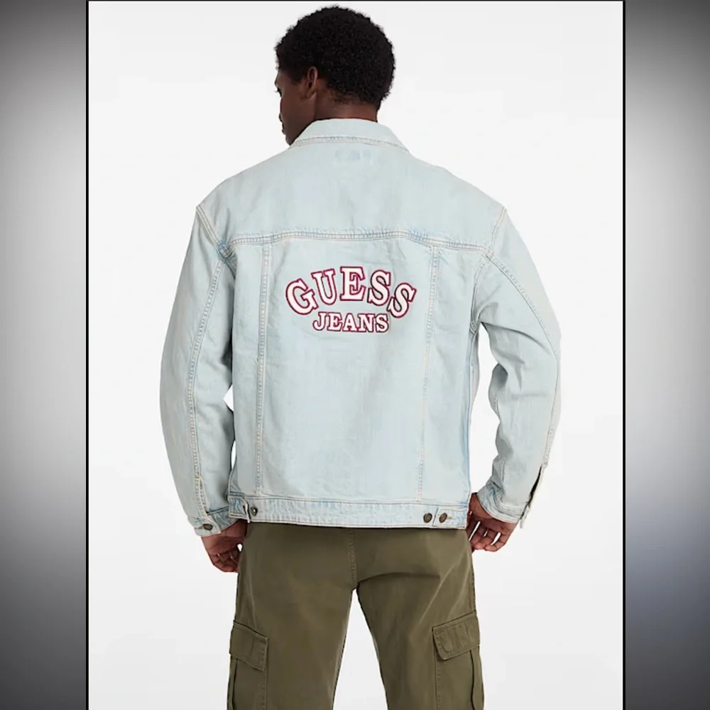 Nwt Guess Men Oversized Trucker Jacket Denim XL Light Wash